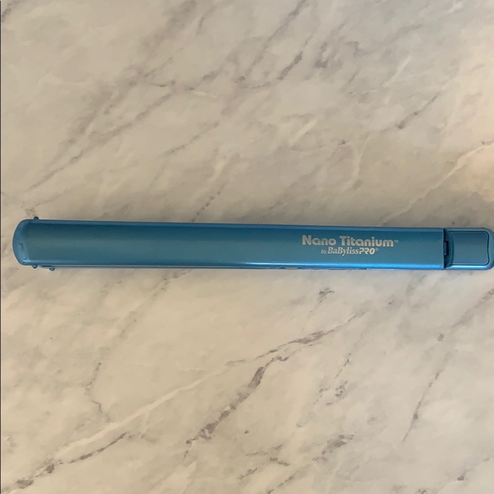 Babyliss Nano titanium straightener